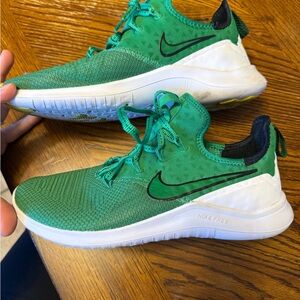 Nike Free TR-8 Oregon Ducks Shoes